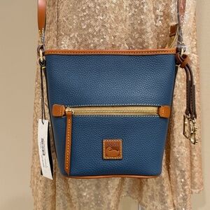 Dooney & Bourke Pebble Grain Leather Zip Sac Crossbody Bag Purse Jeans Blue
